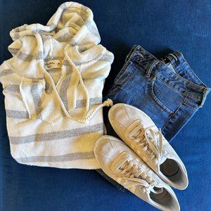 PURE LUXURY! TERRYCLOTH HOODIE, GREAT FOR LOUNGING OR ERRANDS